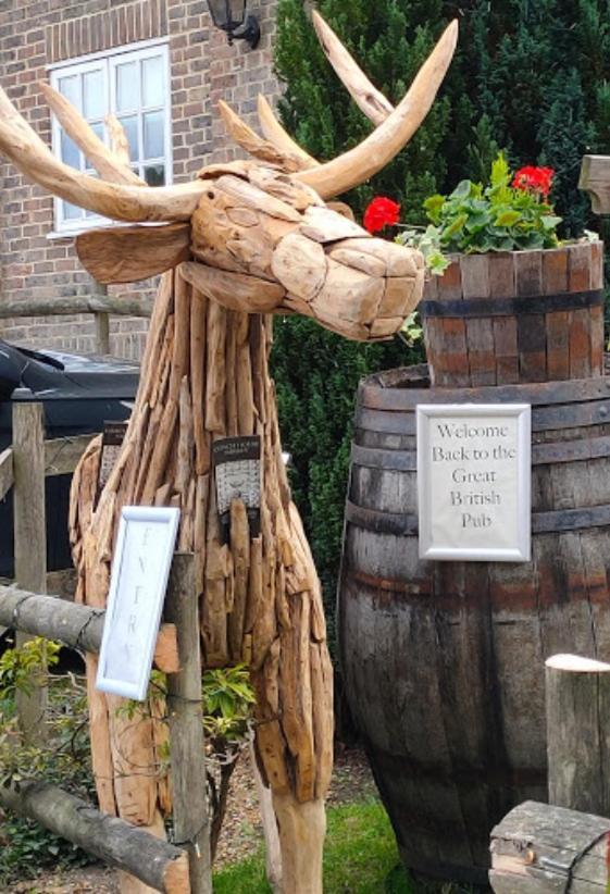 The Red Lion & Cellar Room, Betchworth エクステリア 写真
